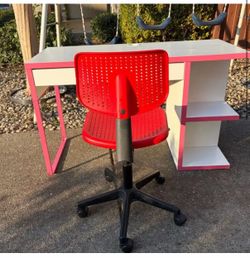 Kids desk