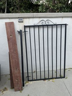 Gate