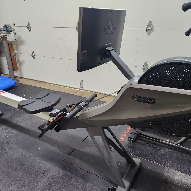 Aviron Rowing Machine