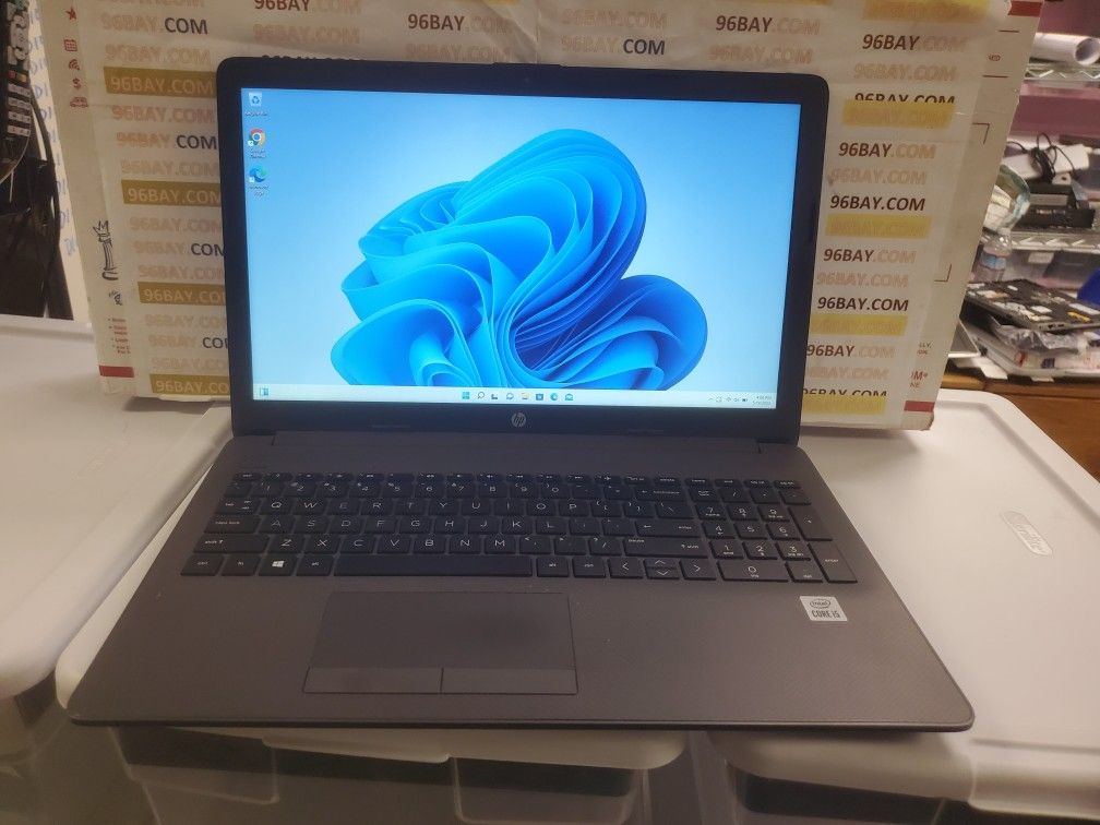 HP 250 G8 Notebook 15.6" i5-1035G1 Win 11 (INV. D1036)