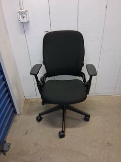 Steelcase Leap V2