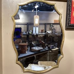 Gold Scallop Farmer Mirror  SKU  JUWZLN 
