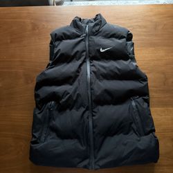 NEW Nike Puffer Vest Men’s Size Medium Black w/ Zippers | Serial: #GZXVKN
