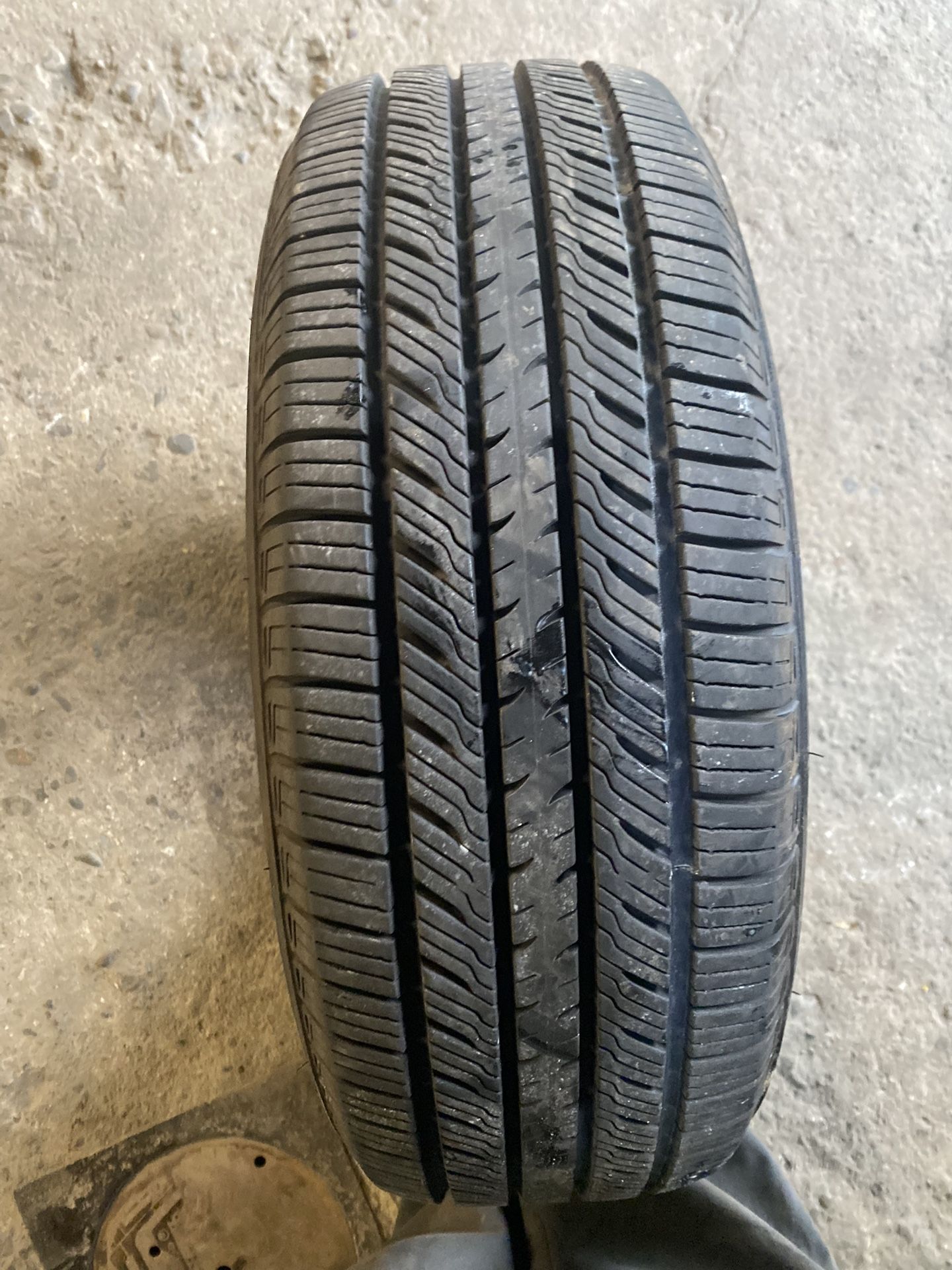 One Like New Tire 195 65 15
