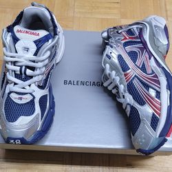 Balencigas sizes available men