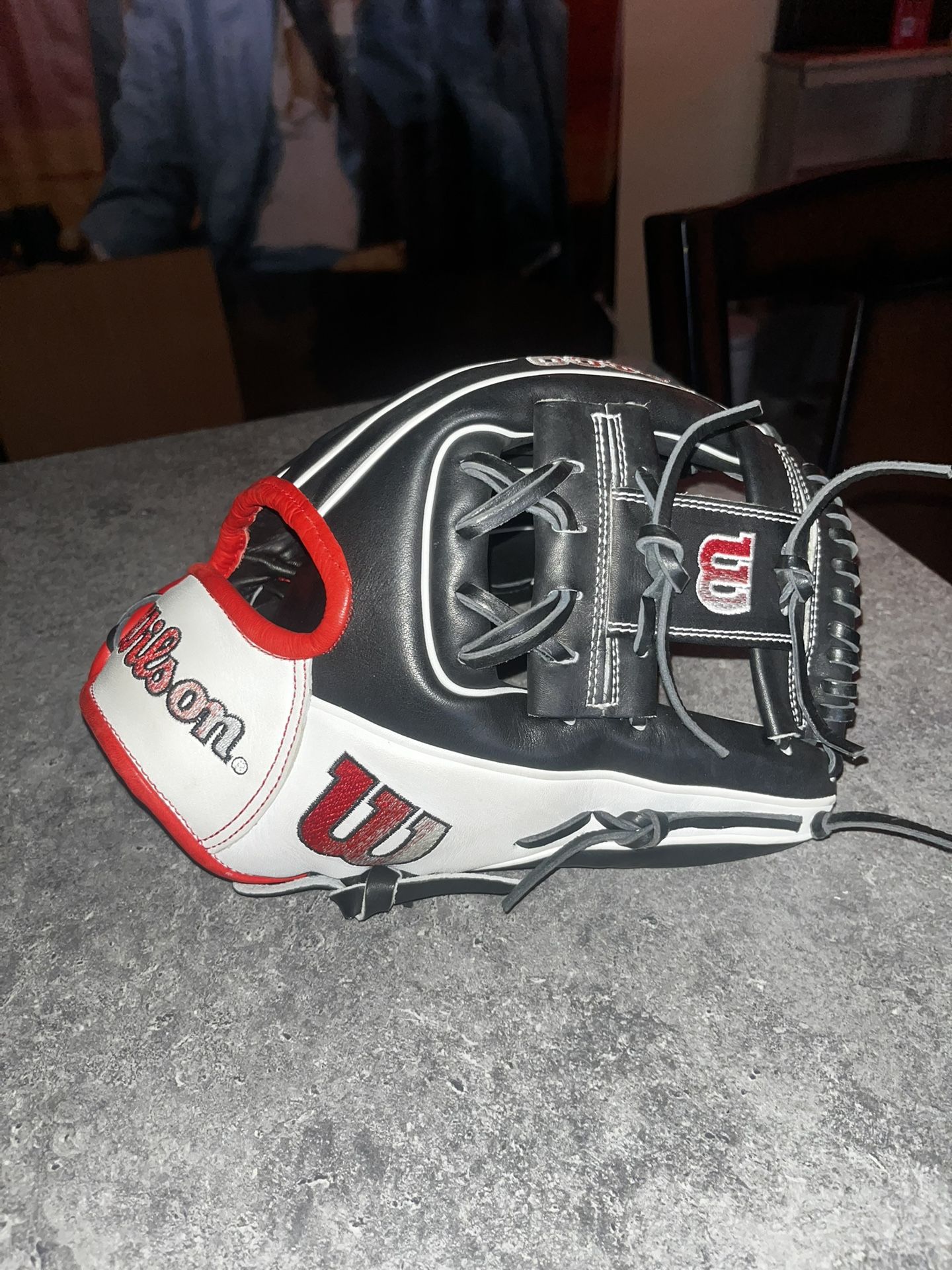 Wilson A2000
