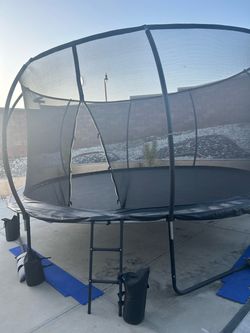 Large Round Trampoline with Safety Net and Ladder