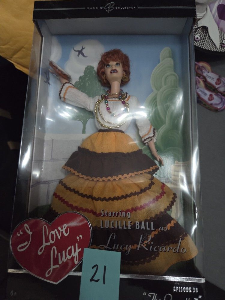 I LOVE LUCY  BARBIE