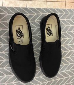 Woman’s vans size 6