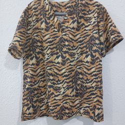 S.C.R.U.B.S Nursing Scrub Top Women's Size Large Leopard Print. 