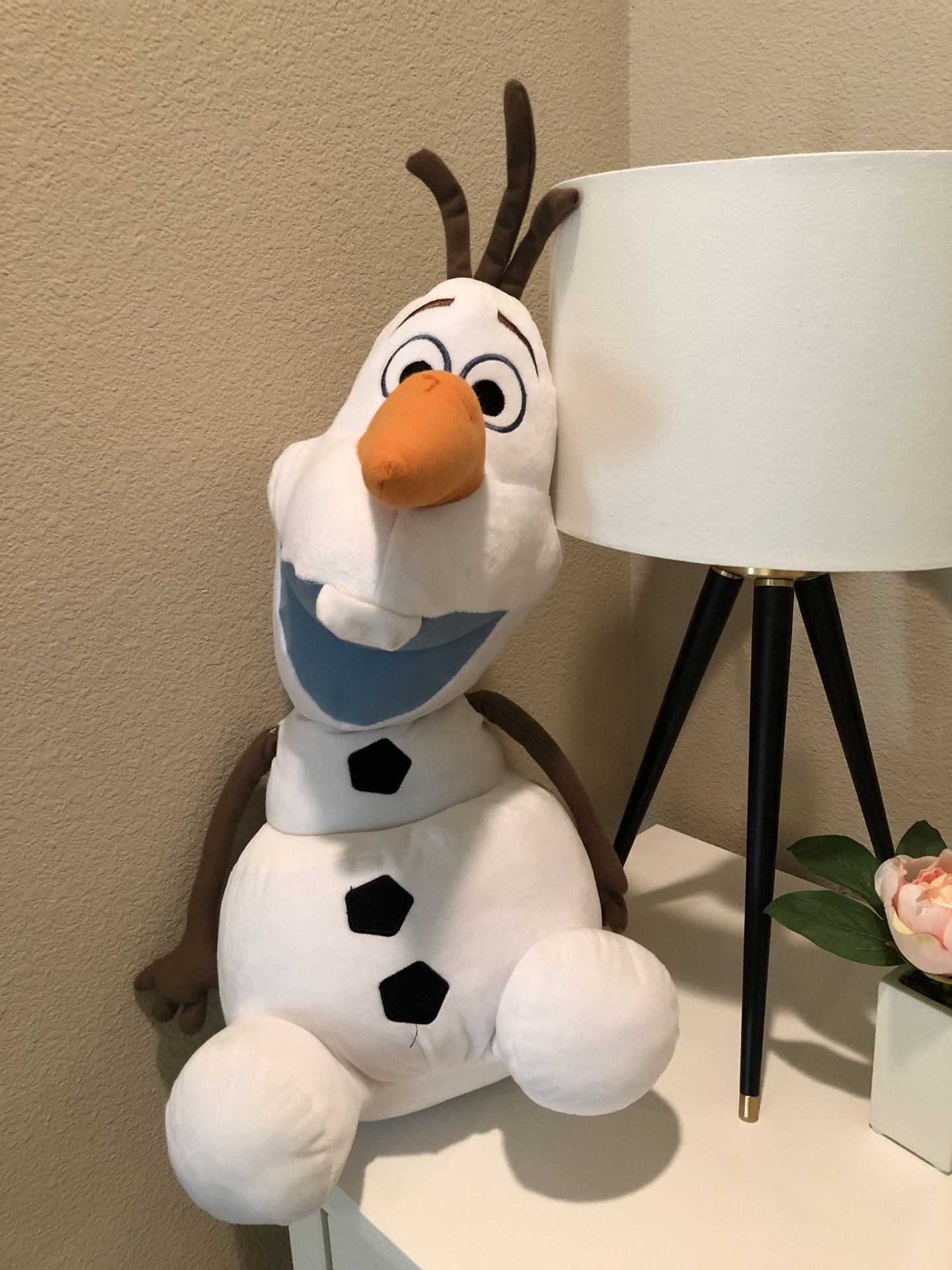 Giant Olaf plush 26 inches tall