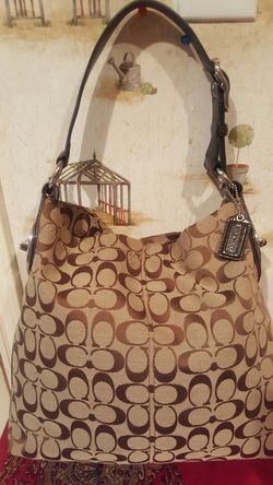 COACH SIGNATURE BROWN SHOULDER CARVAS LEATHER HANDBAG.