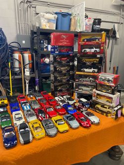 Diecast Model Cars 1/18 and 1/24 Scale - Corvette, Ferrari, etc