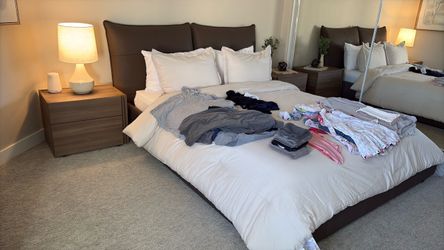 Bed set and side tables