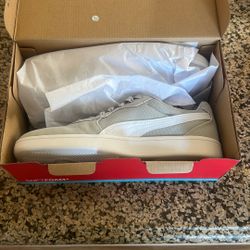 Pumas & Sandals