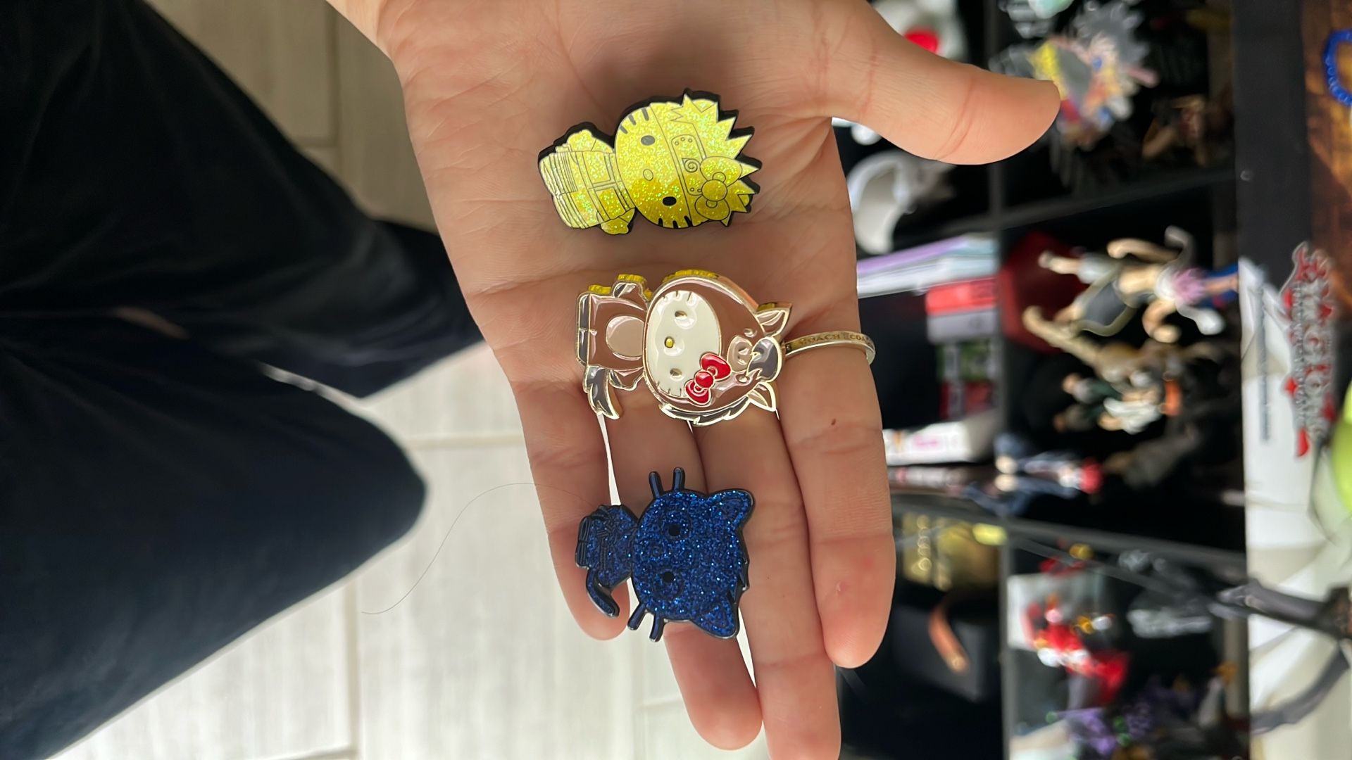 Hello Kitty Pins And Bag