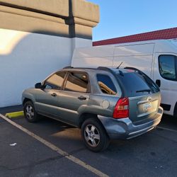 2008 Kia Sportaga LX