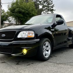 2001 SVT Lightning 