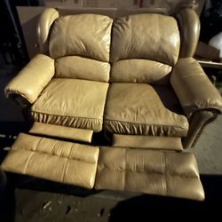 FREE RECLINER COUCH