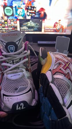 multicolor balenciaga runners size 9/42