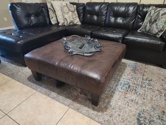 Oversized brown leather ottoman - OBO
