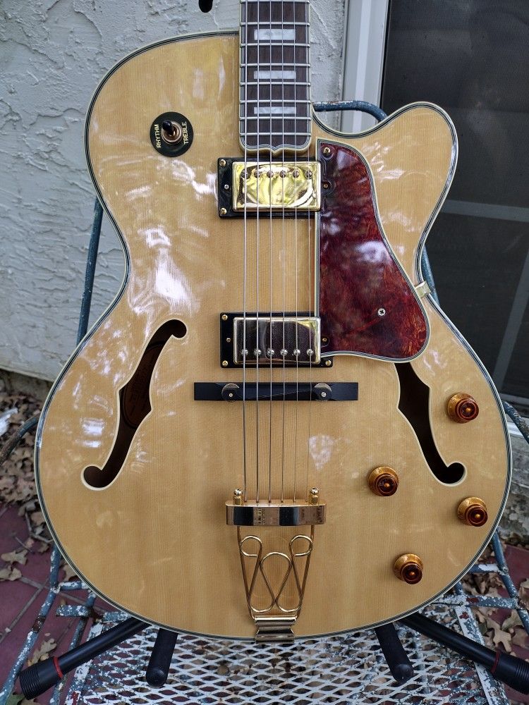 Epihone Joe Pass Emperor II Jazz Guitar + hardshell case 