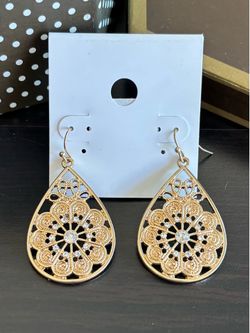 Gold Filigree Teardrop Dangle Earrings