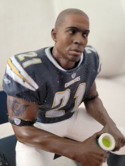 Rare 2007 "LaDainian Tomlinson" #21 McFarlane Figure (San Diego Chargers) - Complete Set!