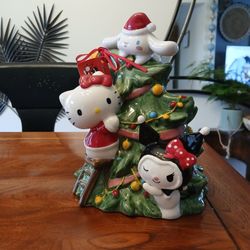 NEW Hello Kitty Christmas Figurine 