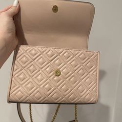 Tory Burch Fleming Convertible Shoulder Bag (Large) for Sale in Gilbert, AZ  - OfferUp