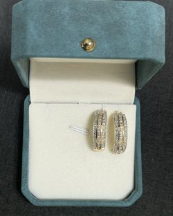 0.32 CTS Natural Diamonds Sterling Silver Designer Earrings