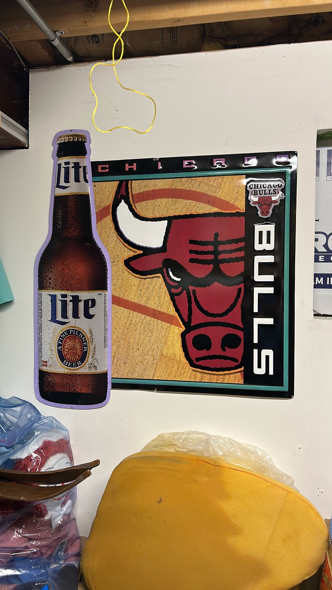 Chicago Bulls / Miller Light Beer Sign
