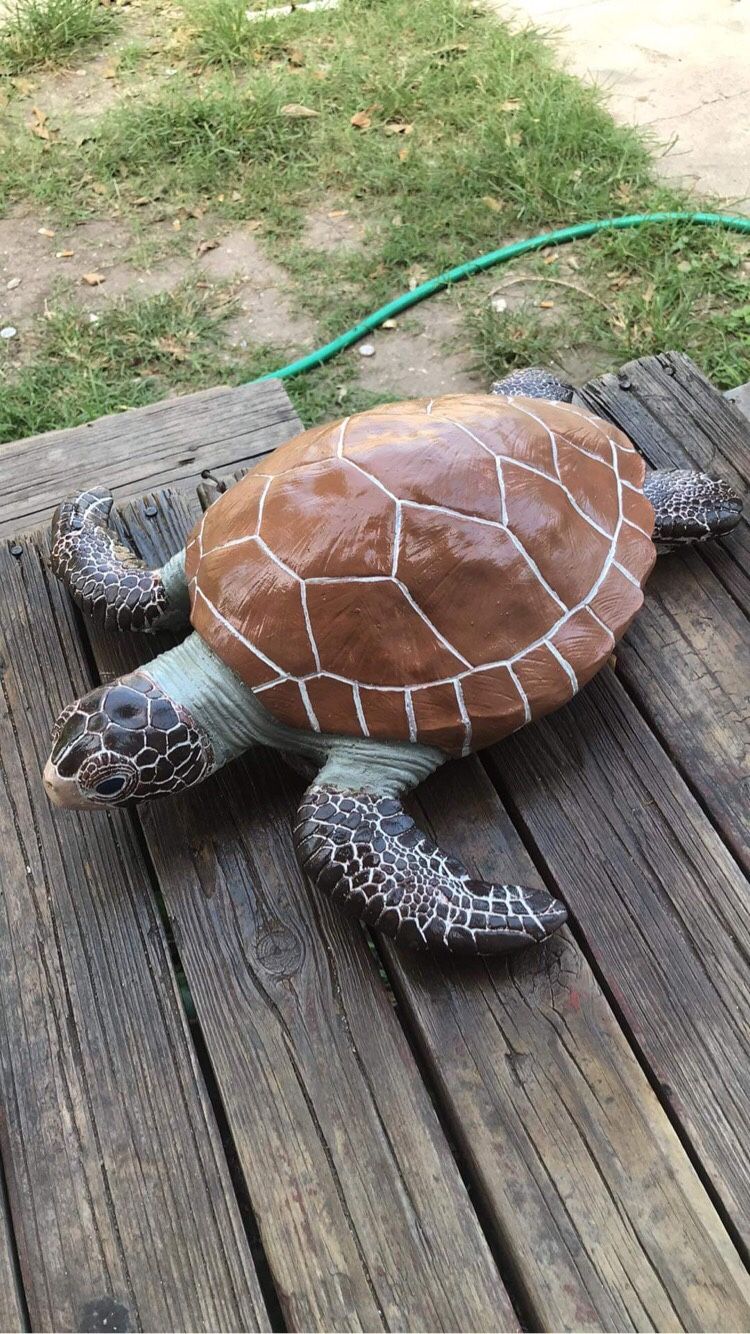 Message me for prices💥Beautiful Solid ☄️strong stone fibers statuary. ‼️Perfect for outdoor and indoor decor. Makes great gifts also. Great for Garde