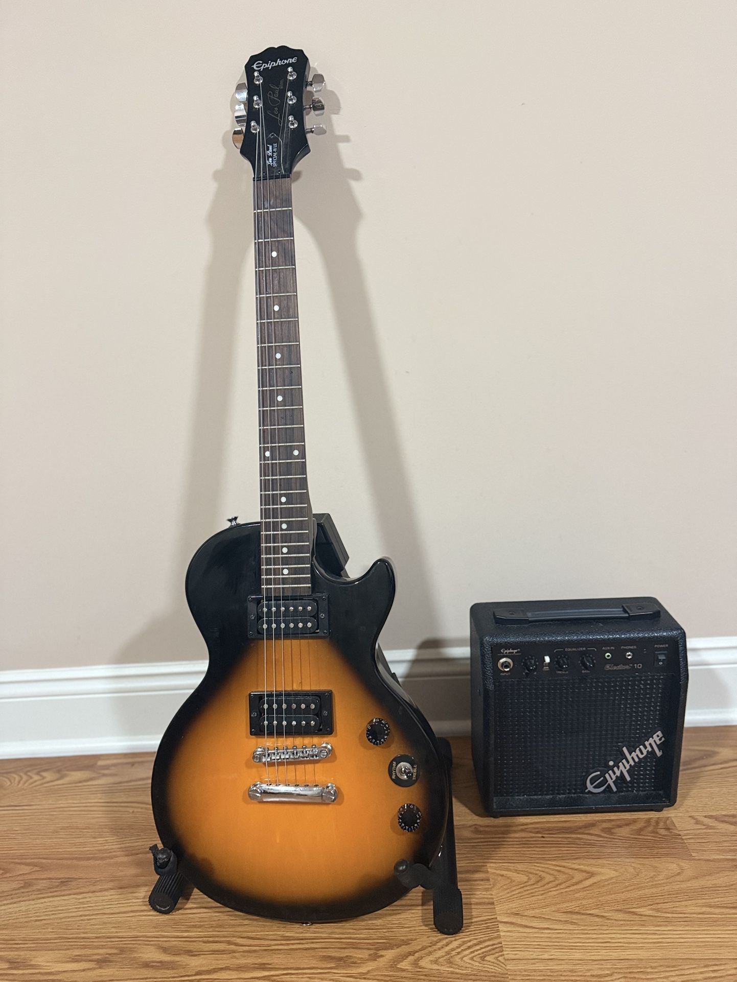 Epiphone Electric Guitar and Amplifier Combo