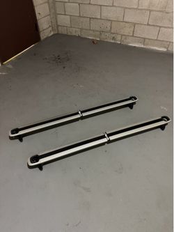 Rivian R1 Cargo Crossbars