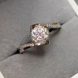 Diamond Moissanite Ring Sz 7.5