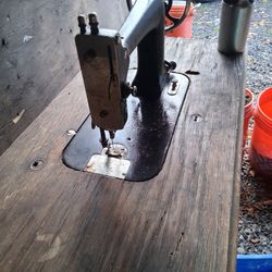 Antique Sewing Mavhine