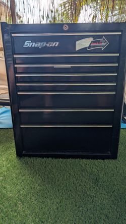 Snap-on Roll Cab Tool Chest — Black, 8 Drawer, Lock 'n Roll