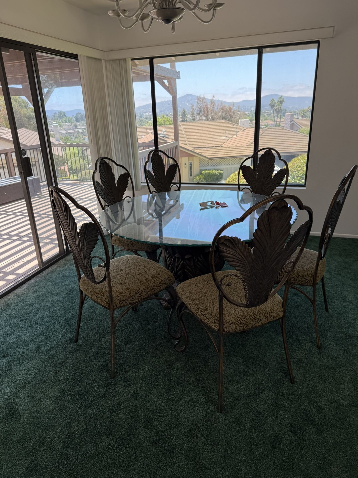 The set includes 1 table and 6 chairs.