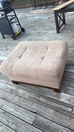 Large Tufted Ottoman with Wood Legs