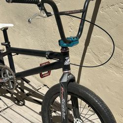Avent 20” BMX Bike