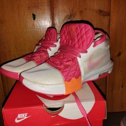 Nike Size 8 