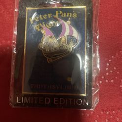 RARE limited edition peter pans flight disney pin