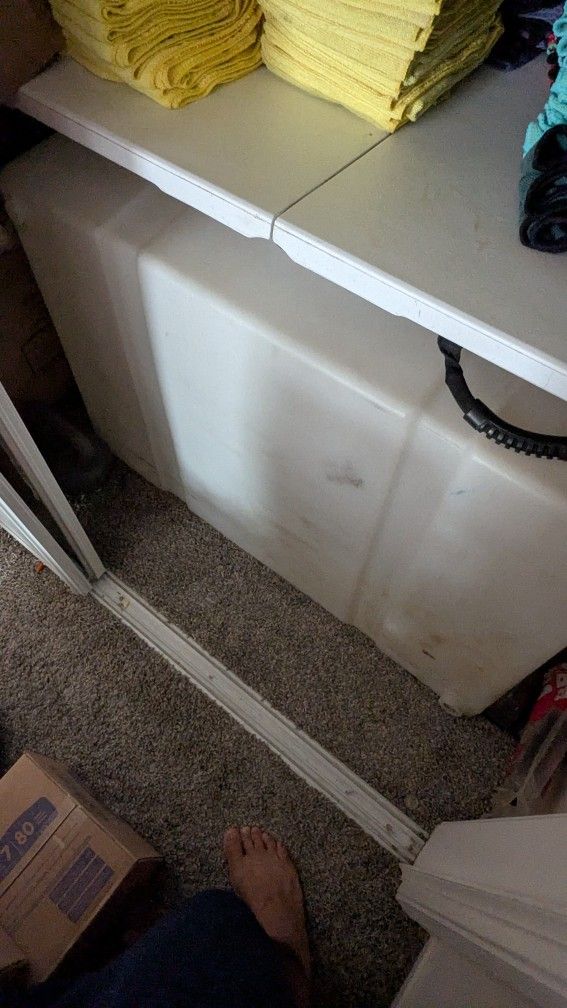 100 Gallon Water Tank