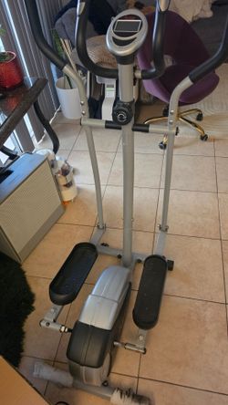 Sunny Health & Fitness Elliptical Trainer