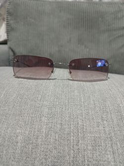 Gucci sunglasses in good condition some scratches