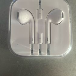 APPLE HEADPHONES (wired) BRAND NEW