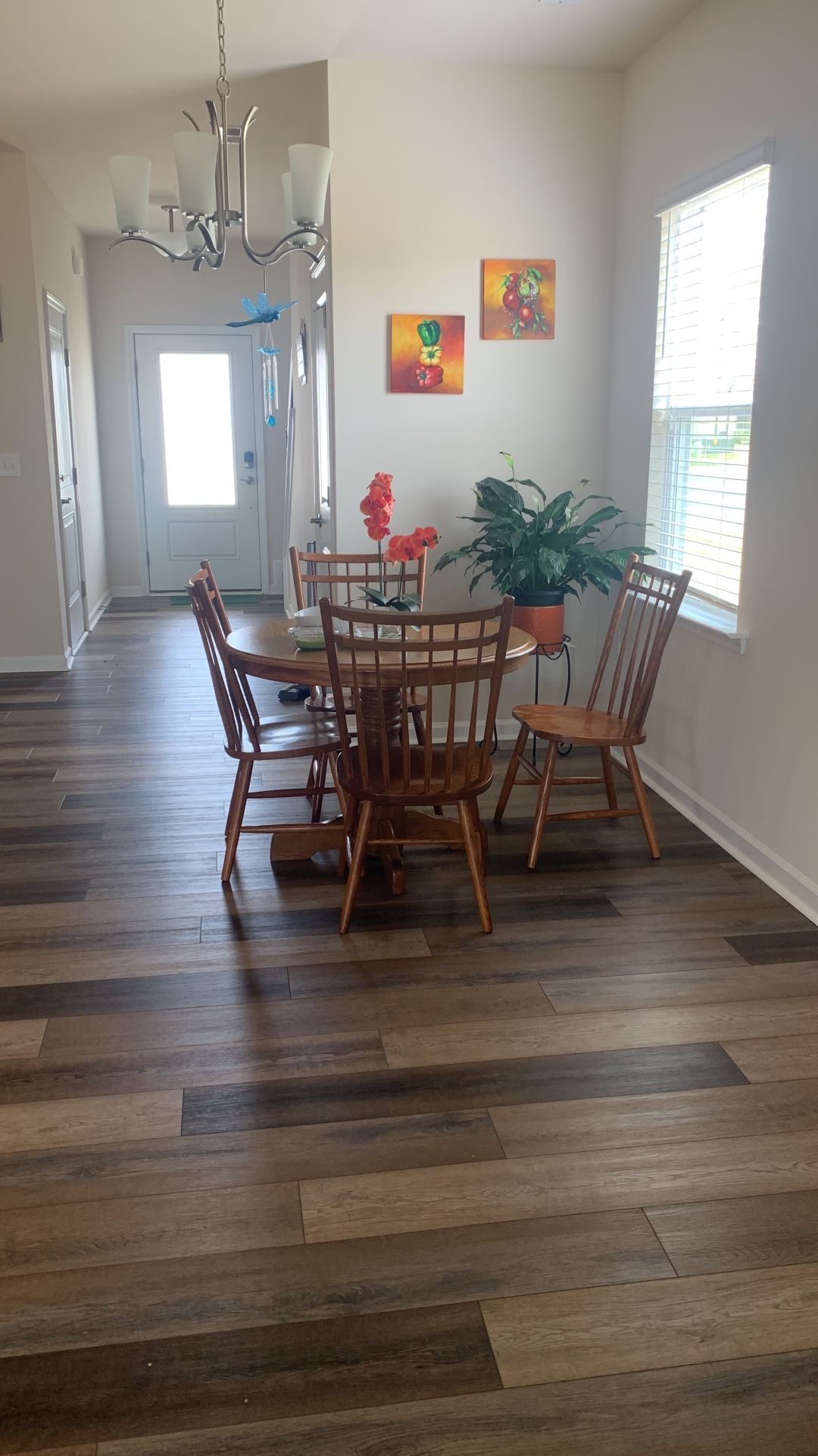 Dinning Table - Oval Shape, Adjustable To Round Table With 4 Chair - Oakwood