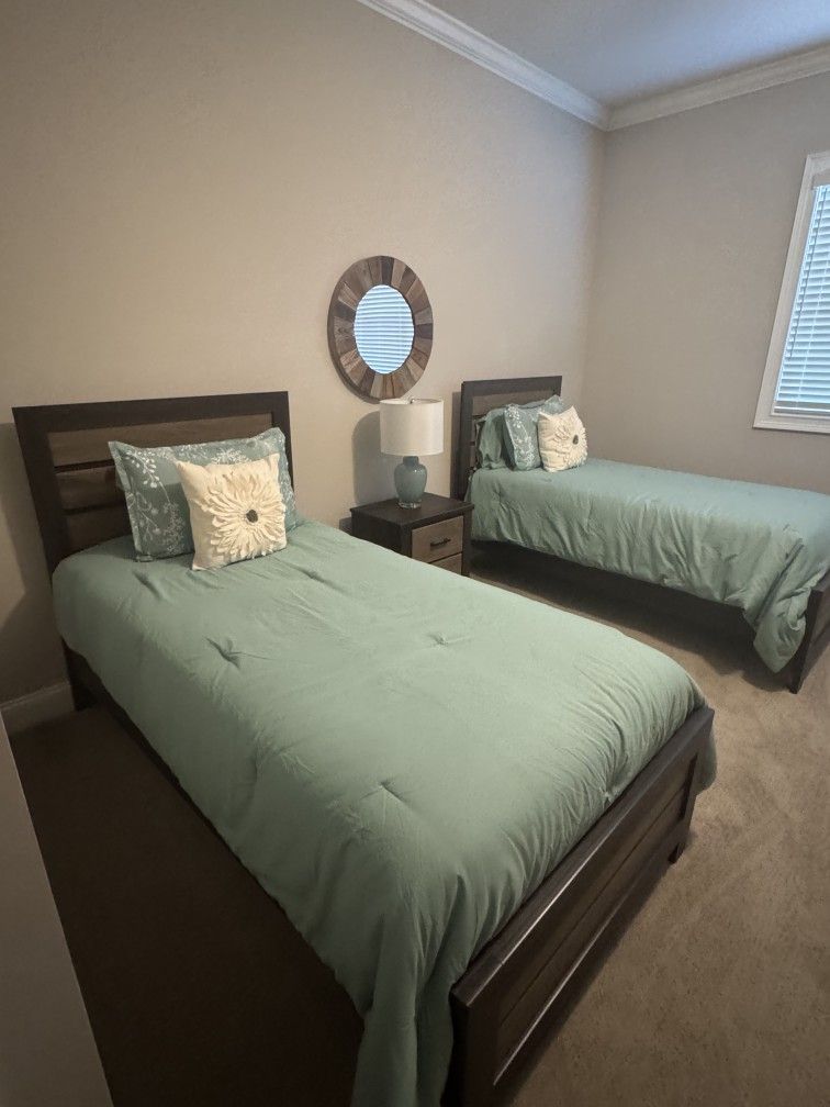 Twins Bed Sets With Frame