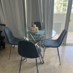 Dinning Table with Chairs 